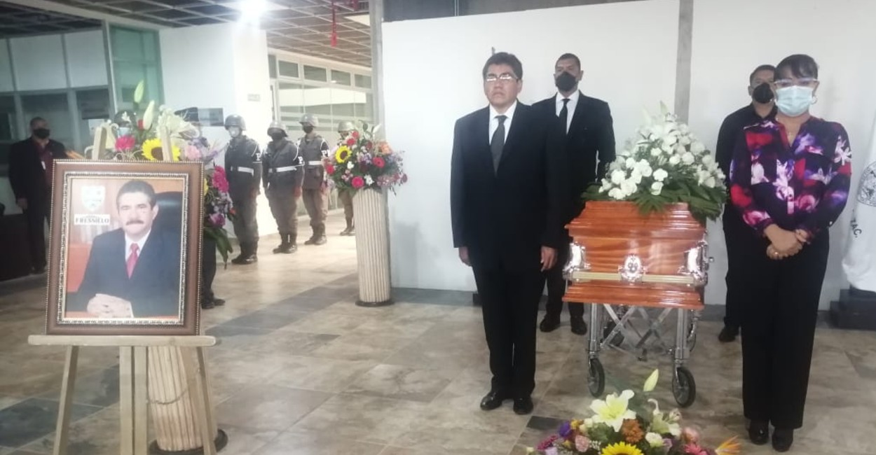 El alcalde Saúl Monreal encabezó en el homenaje de despedida de Dagoberto Muñoz. |Foto: marcela Espino. 