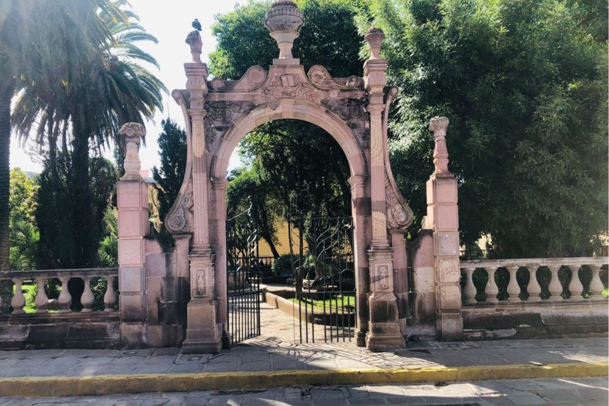 Su nombre original es el Jardín de Morelos. | Fotos: Carlos Montoya.