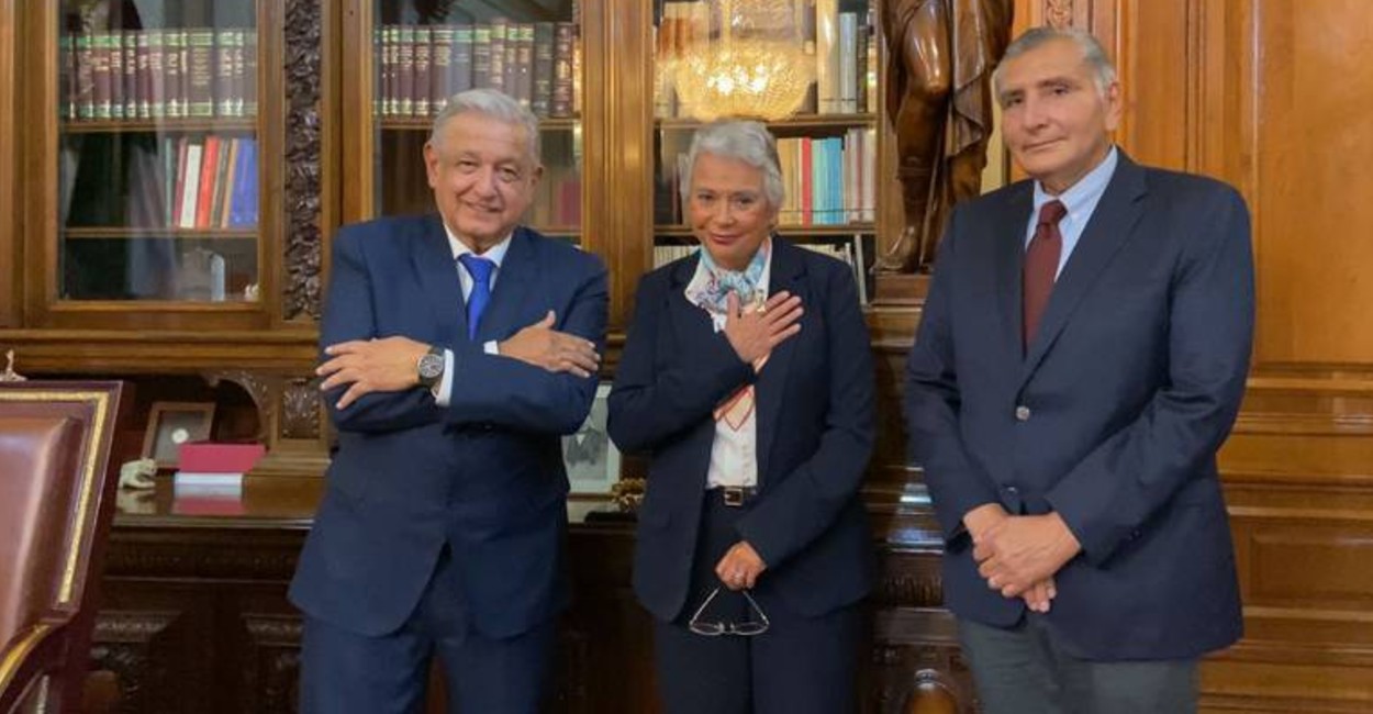 El presidente Andrés Manuel López Obrador; la exsecretaría de la Segob, Olga Sánchez; y el nuevo titular de Gobernación, Adán Augusto. | Foto: Captura de pantalla. 