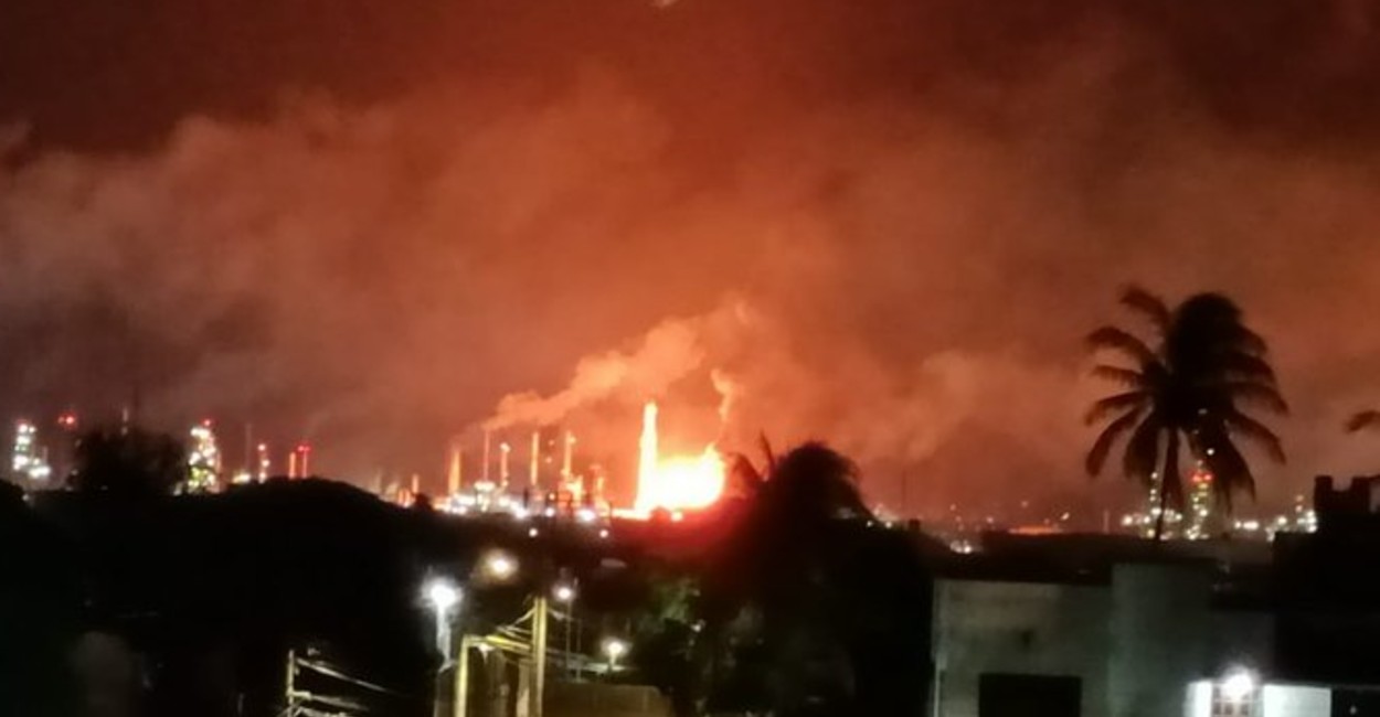 El incendio se apreció a varios kilómetros a la redonda. | Foto: Cortesía.