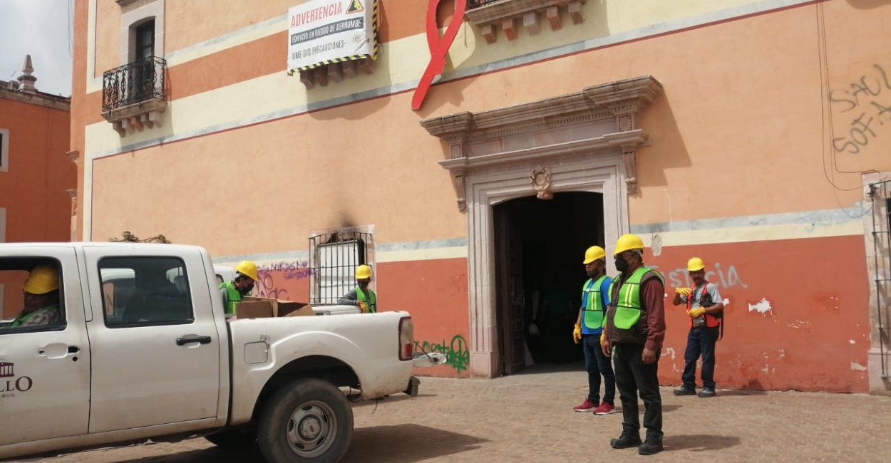 El personal a cargo de la obra informó que la Contraloría y la sala de Cabildo son las zonas más afectadas. / Foto: Cortesía