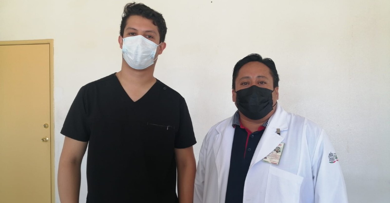 Armando Rodríguez y Luis Enrique Ortiz, equipo del programa de procuración de órganos. | Foto: Marcela Espino.