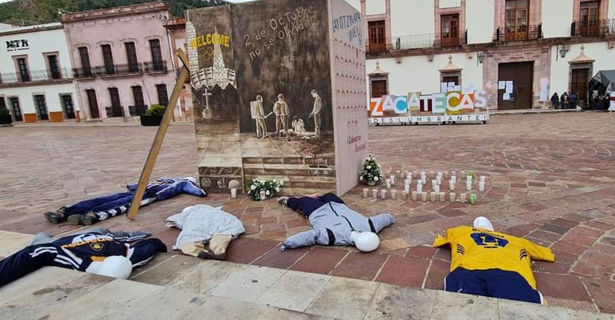 Recordaron el 2 de octubre en Plaza de Armas. | Foto: Cortesía.