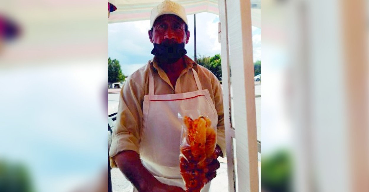 Por más de 40 años don Polo se ha dedicado a comerciar sus duritos. | Fotos: Ángel Martínez.