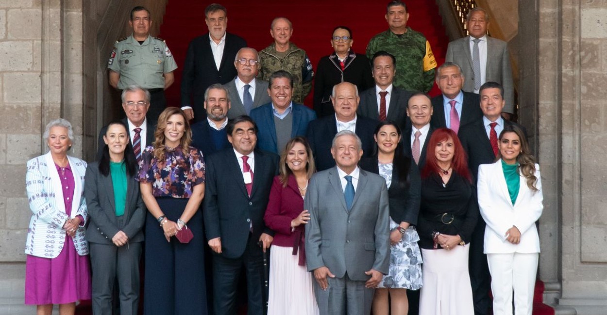 Gobernadores de Morena con AMLO. | Foto: Cortesía.