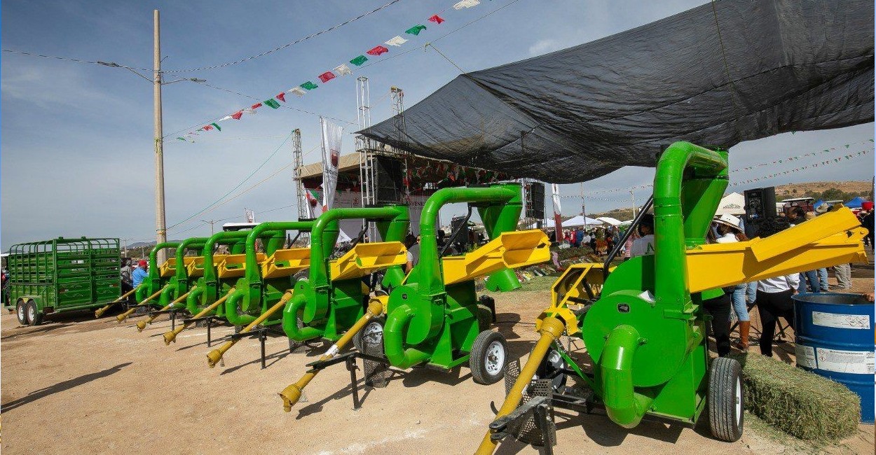 En el tianguis ganadero de Ojocaliente se ofertaron diferentes implementos agrícolas. |Foto: Cortesía. 