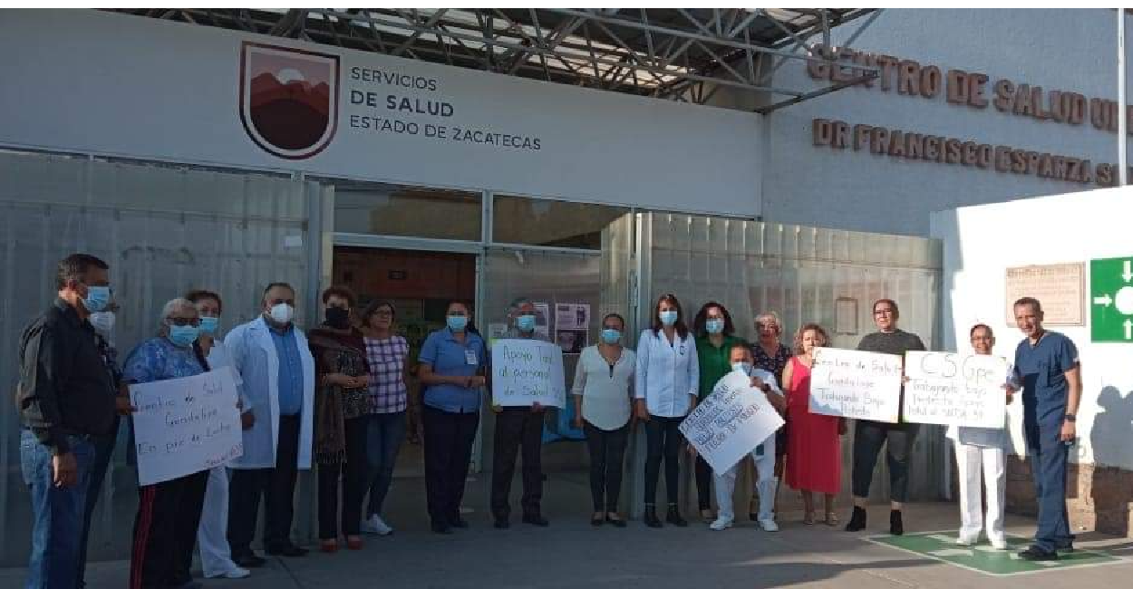Se mantiene el bloqueo en las instalaciones del Hospital de la Mujer en Fresnillo. | Foto:  Cortesía.