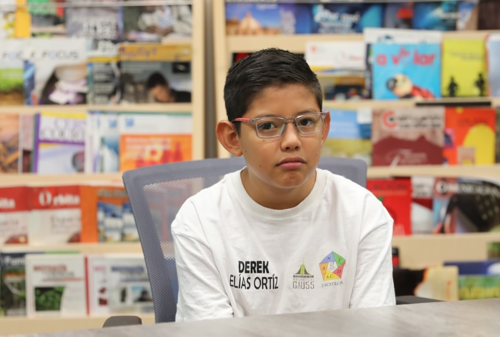 Derek Elías tiene 11 años y estudian en una primaria de Pánuco. 