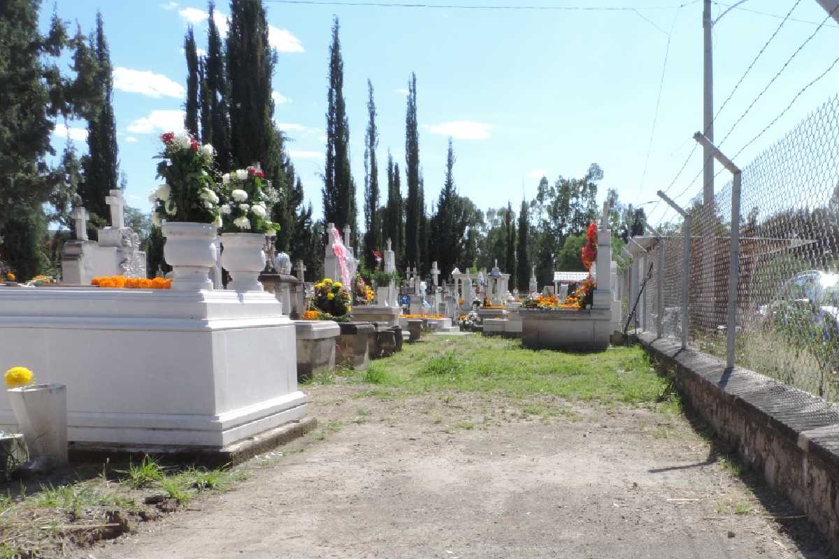 Los cementerios de Jerez se han quedado sin espacio. |Foto: Imagen