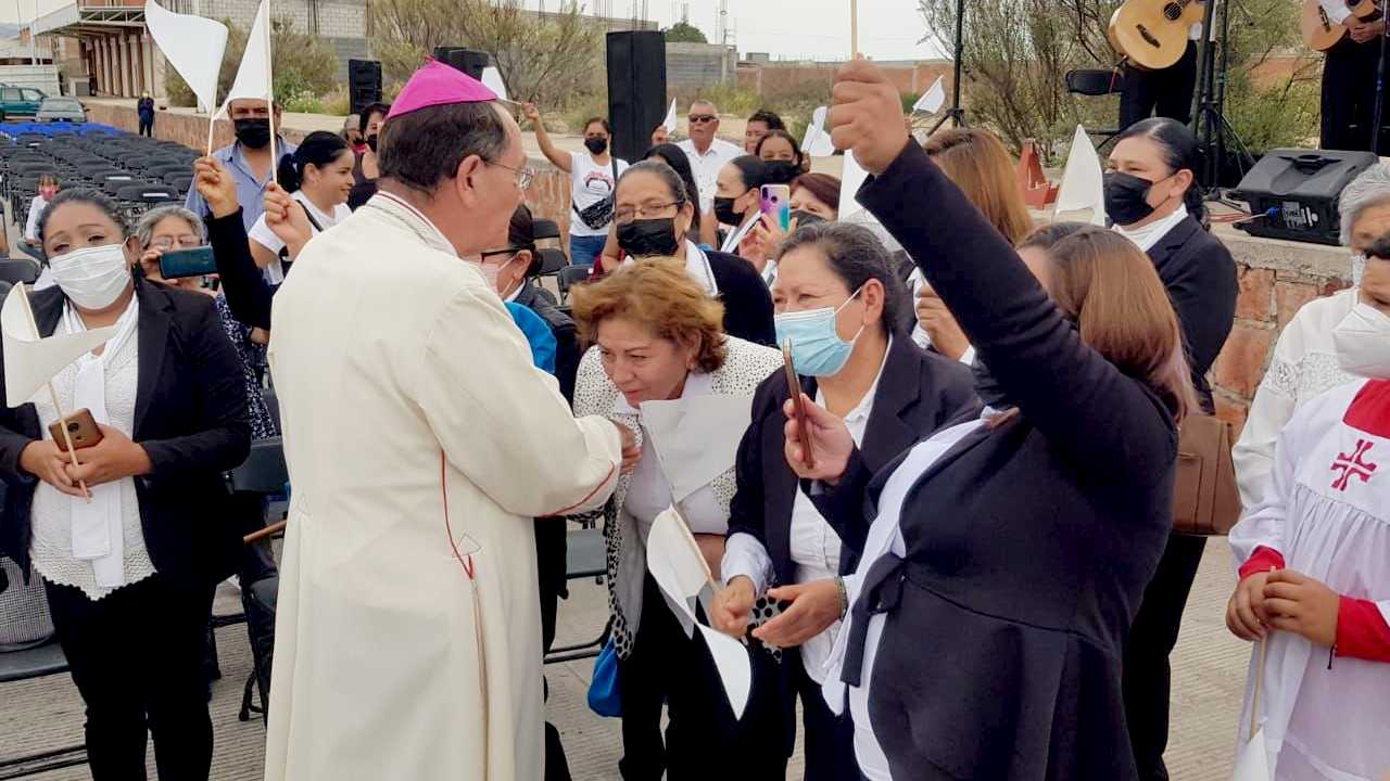 El obispo Sigifredo Noriega Barceló ofreció la misa por la paz. |Foto: Imagen