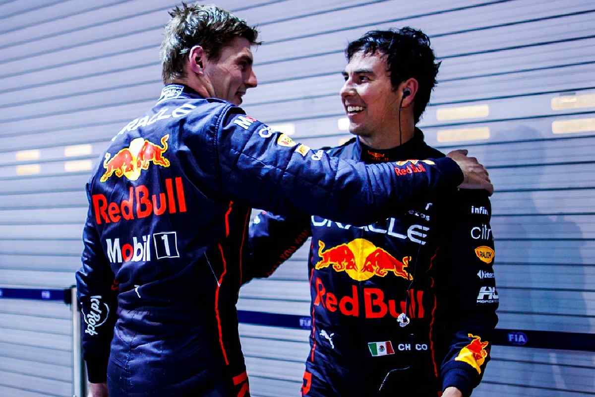 Checo Pérez y Max Verstappen consiguieron el segundo y primer puesto en el podio del Gran Premio de Japón. | Foto: Cortesía.