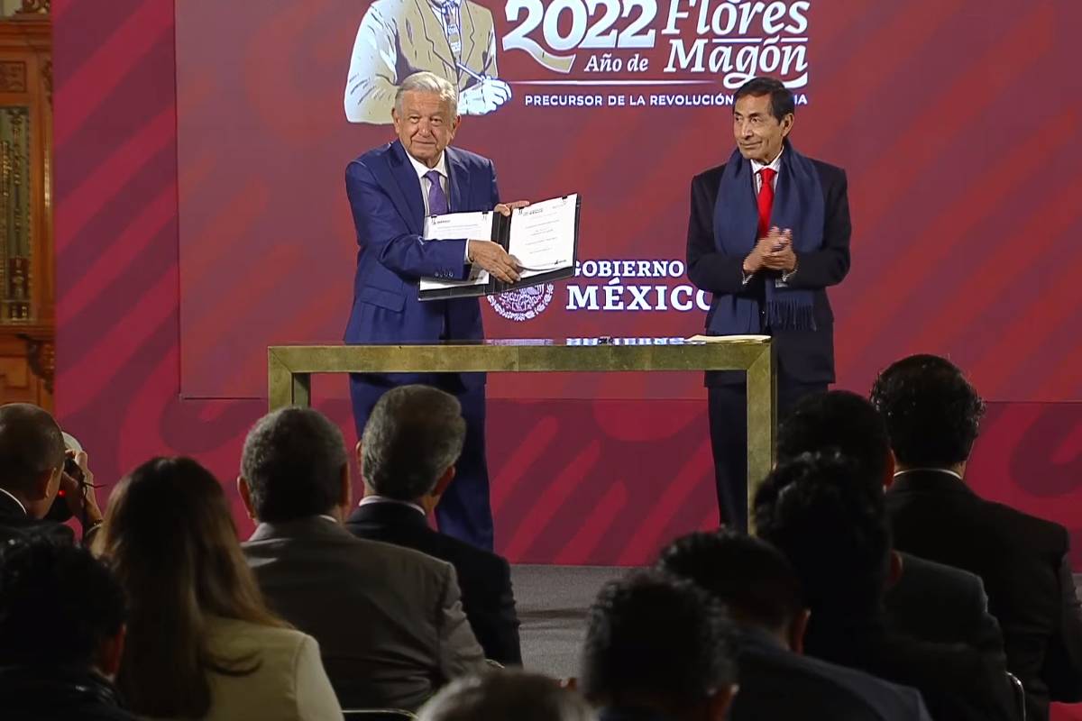 AMLO y Rogelio Ramírez de la O, presentaron el acuerdo del Plan contra la Inflación y Carestía.