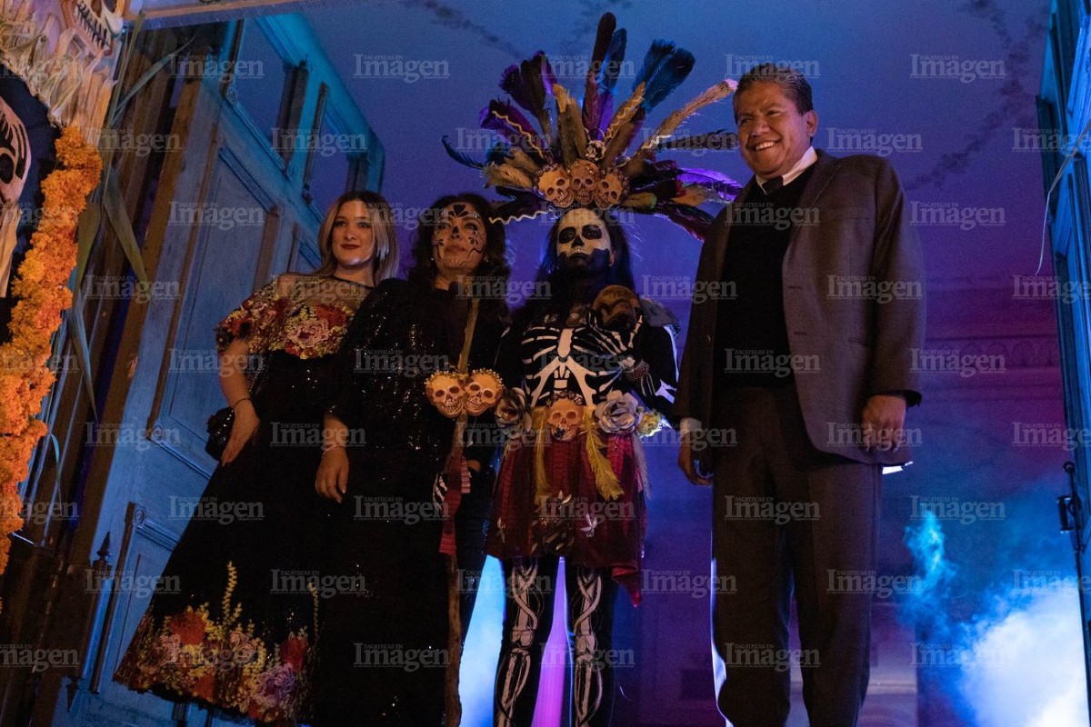 Llevan a cabo el Festival Entre Vivos y Muertos en el Centro Histórico de Zacatecas | Foto: Adolfo Vladimir.