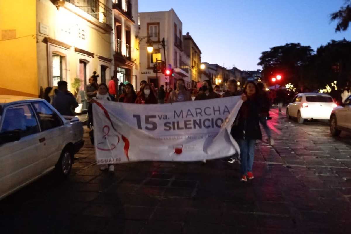 Realizan la marcha silenciosa por el día mundial en respuesta ante el VIH y el Sida | Foto: Imagen.