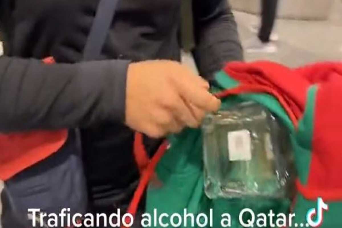 Traficando bebidas en Qatar