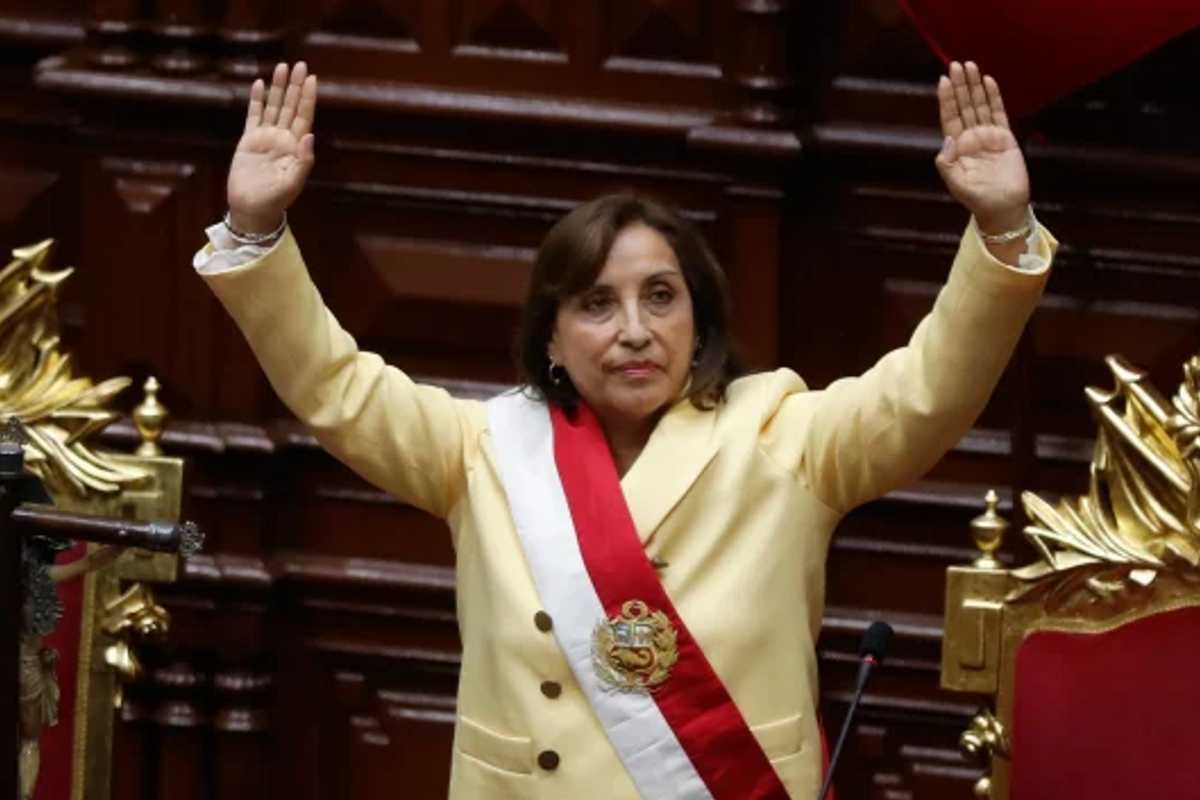 Dina Boluarte hizo juramento en el Congreso, como nueva presidenta de la República del Perú. | Foto: Cortesía.