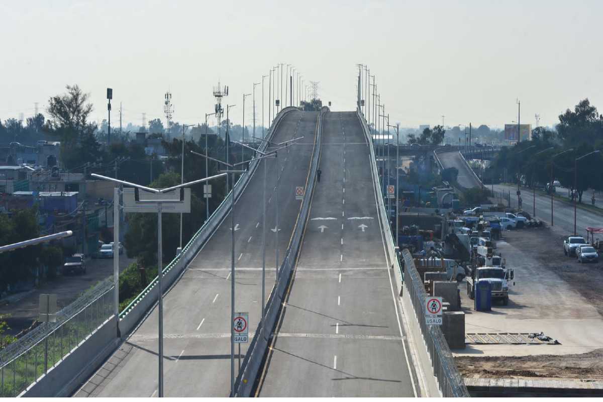 Claudia Sheinbaum Pardo; supervisó los avances en la construcción del puente vehicular hacia el AIFA Circuito Interior-Gran Canal