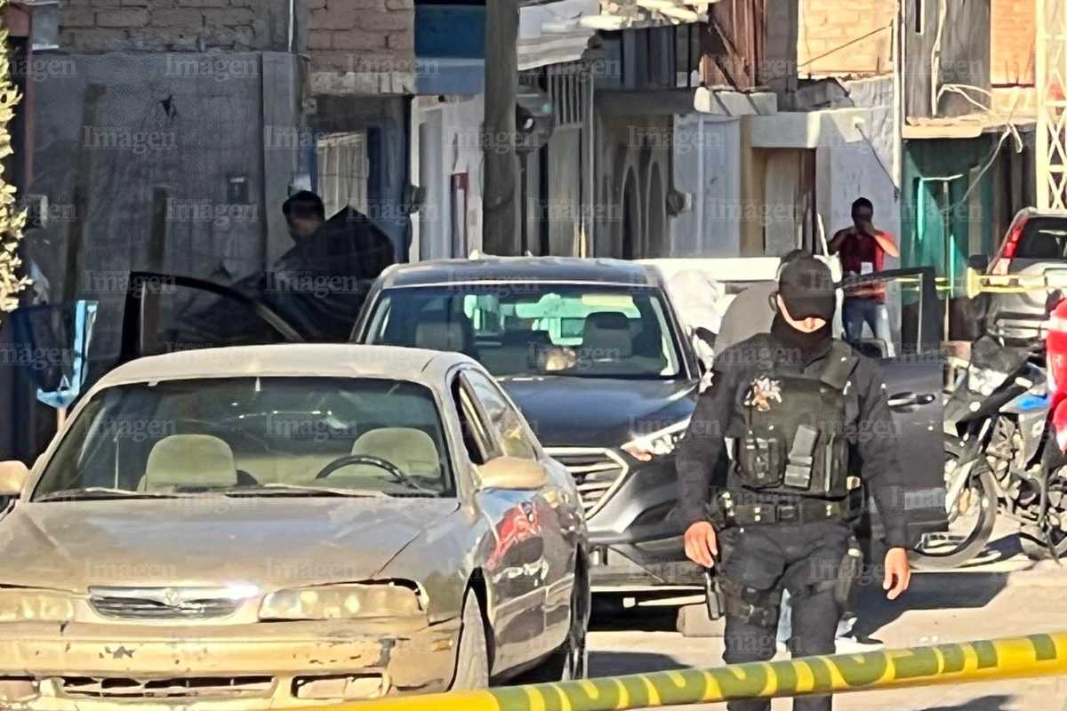 Este viernes por la tarde un hombre fue acribillado afuera de su casa, el cadáver quedó en el interior de su carro. | Foto: Imagen de Zacatecas