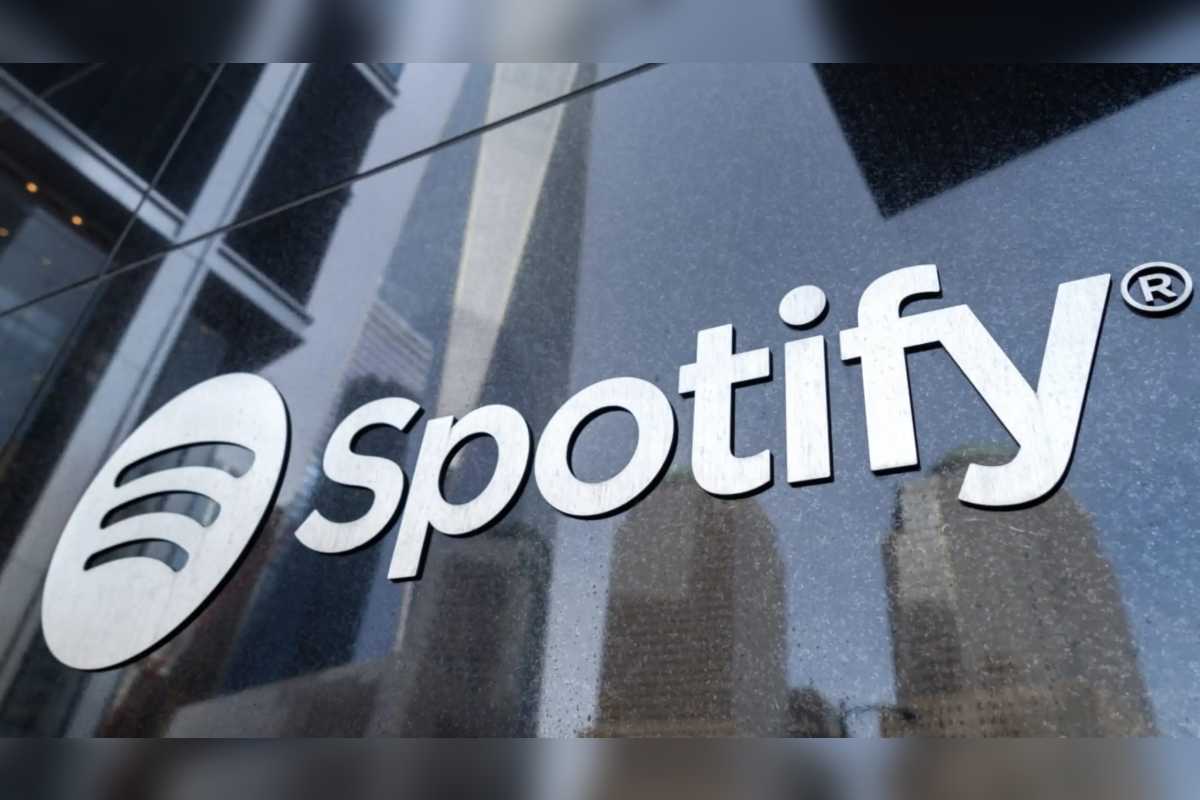 El director y cofundador de Spotify, Daniel Ek, dio a conocer el recorte del 6% de su plantilla laboral en un mensaje enviado sus empleados.