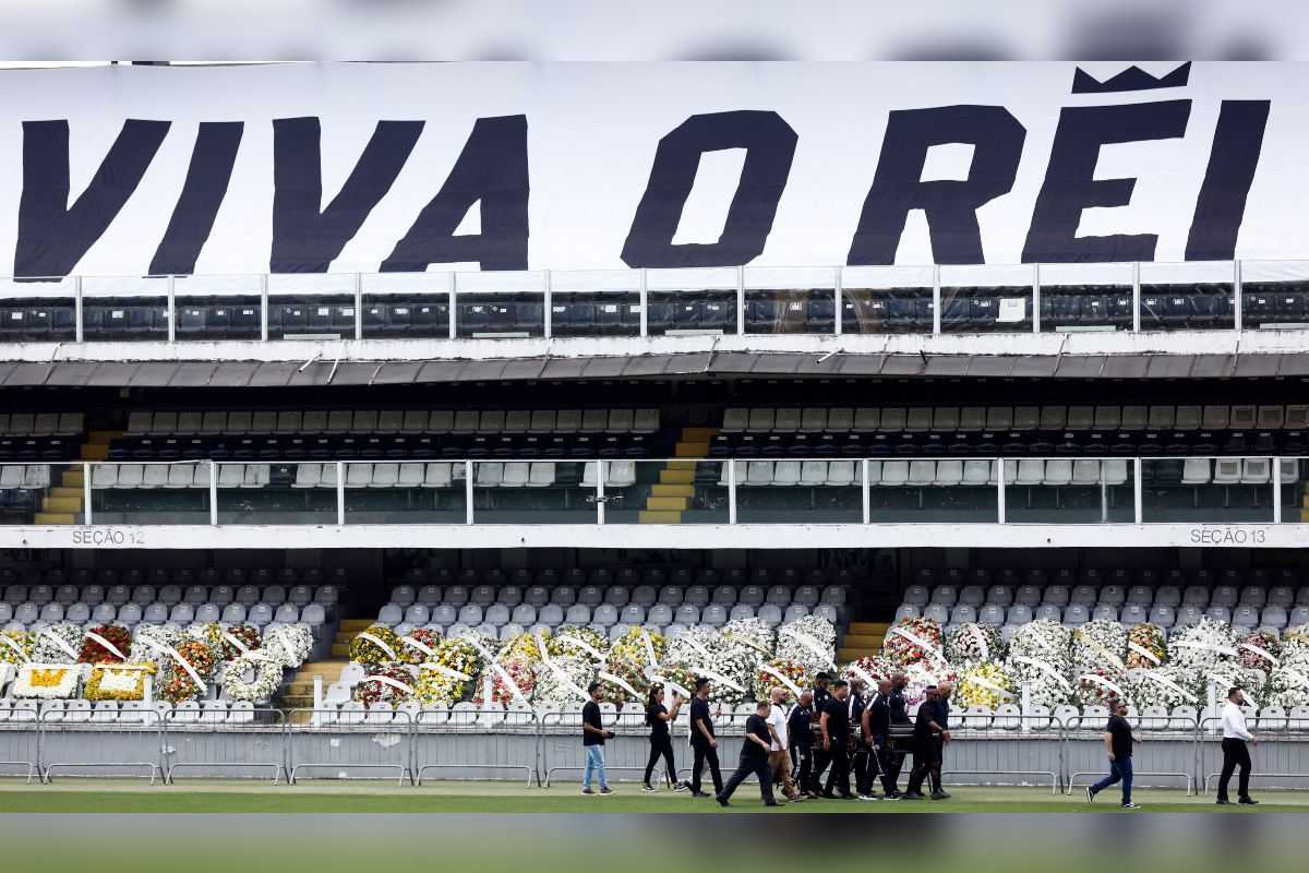 Inició hoy 02 de enero de 2023 el velorio público de Pelé en el estadio del Santos.