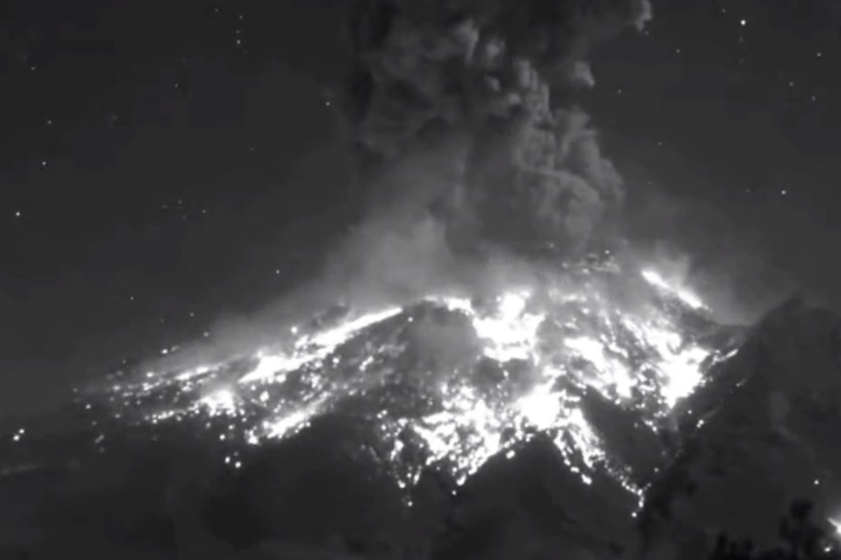Este martes se registró una nueva explosión en el volcán  Popocatépetl. | Foto: Cortesía.