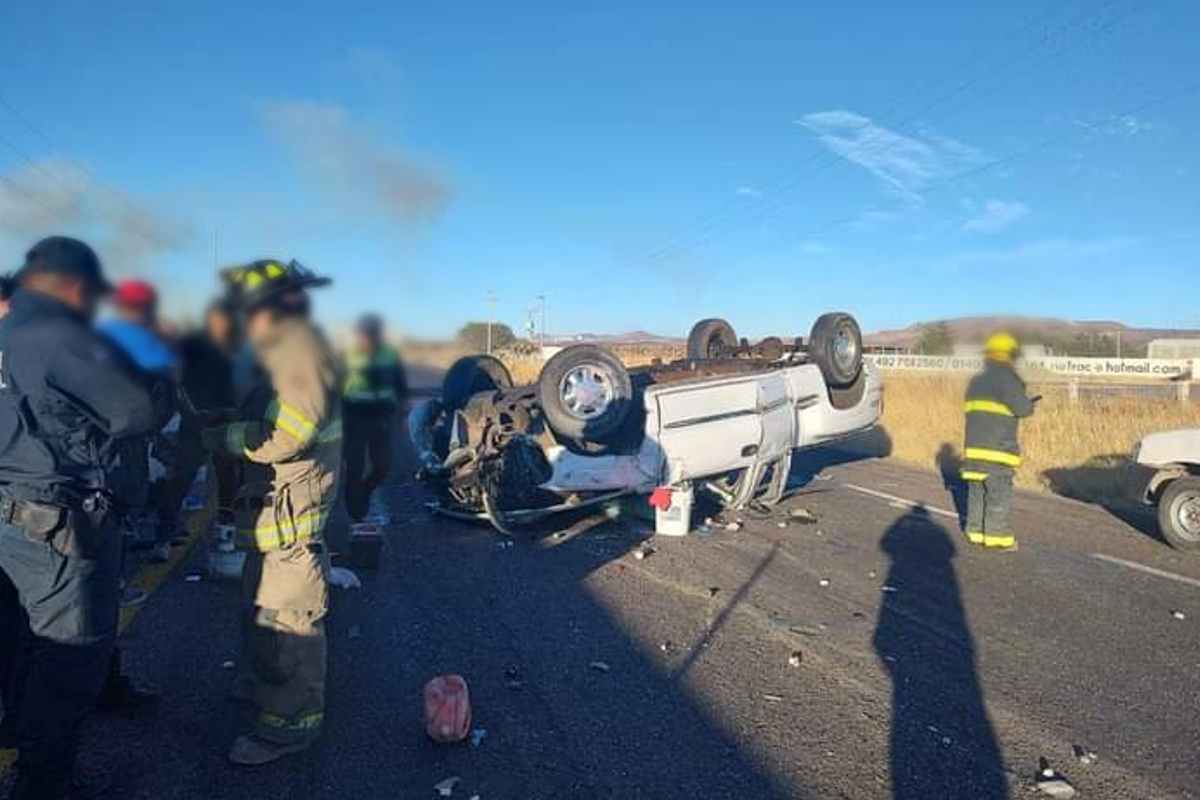Tres hombres lesionados la carretera Jerez-Zacatecas. | Foto: Cortesía