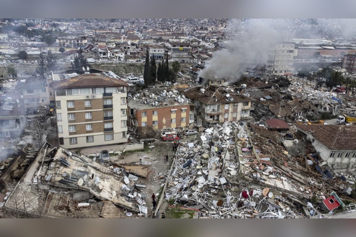 Un nuevo sismo de magnitud 5.6 azotó Turquía este lunes 27 de febrero. De acuerdo con el Centro Sismológico Euromediterráneo, el movimiento ocurrió a las 12:05 horas locales. | Foto: Cortesía.