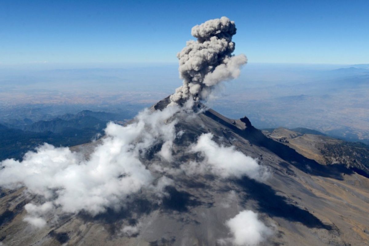 El volcán Popocatépetl despierta con una explosión ligera; se prevé caída de ceniza en algunos puntos aledaños a Don Goyo.