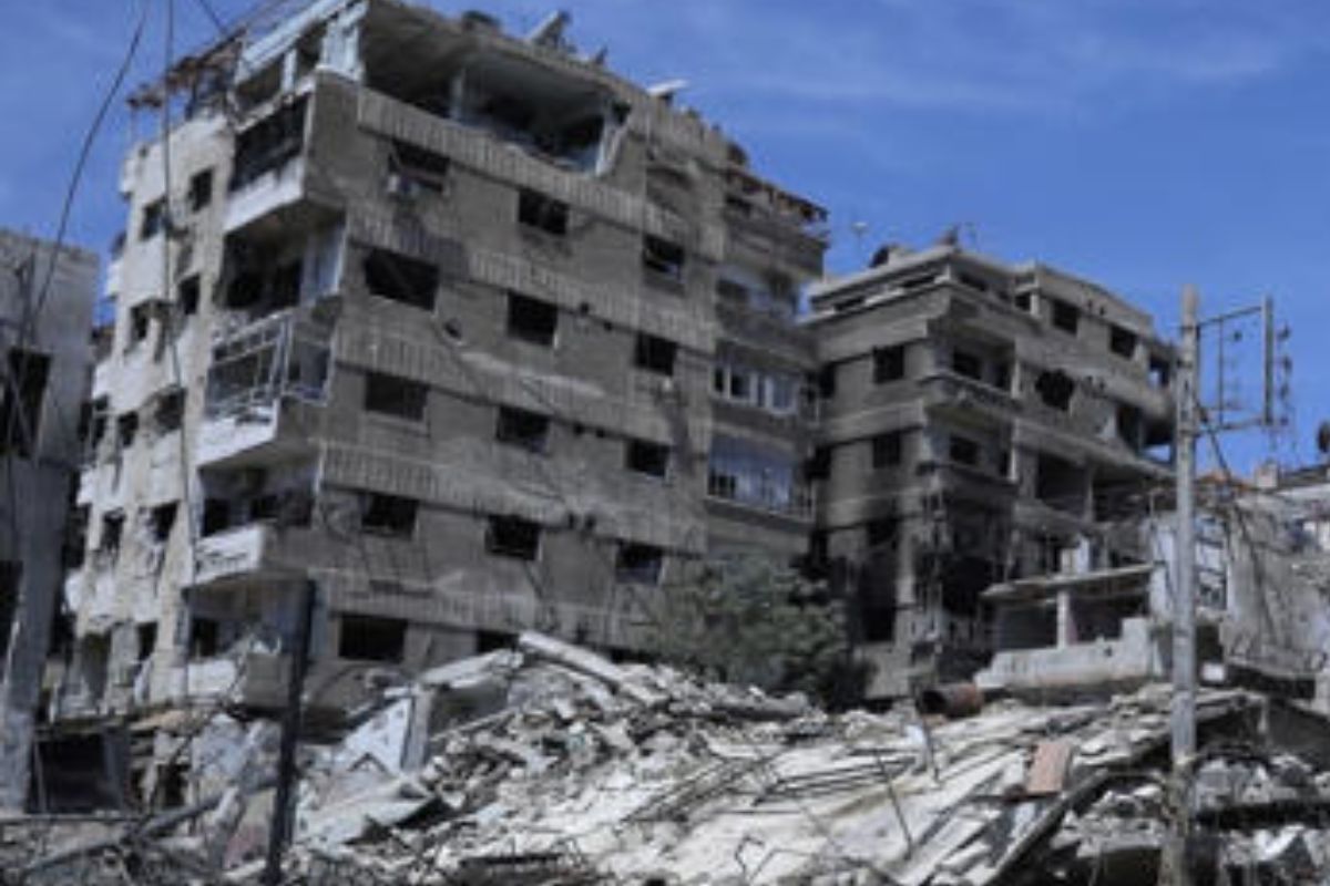 En bombardeo israelí contra Damasco, destruyó un edificio