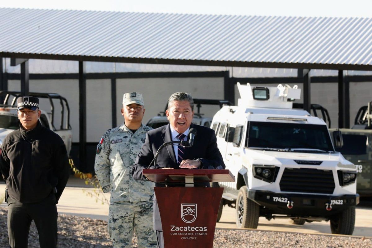 David Monreal reconoció a las Fuerzas Armadas en su labor de proteger a las y los ciudadanos del estado y del país. | Foto: Cortesía