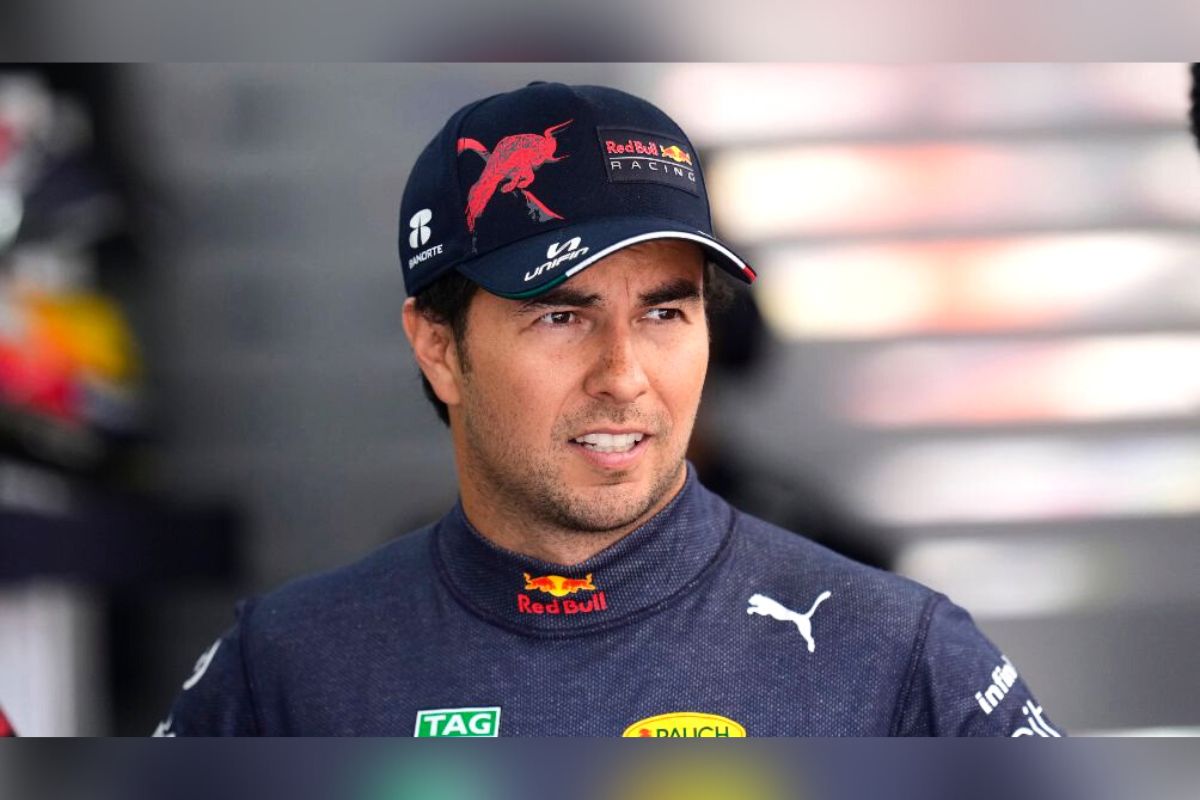 En Gran Premio de Bahréin de la F1; Max Verstappen mejora todos los tiempos y gana la ‘pole position’, mientras que el mexicano Sergio ‘Checo’ Pérez finalizó en segundo lugar.