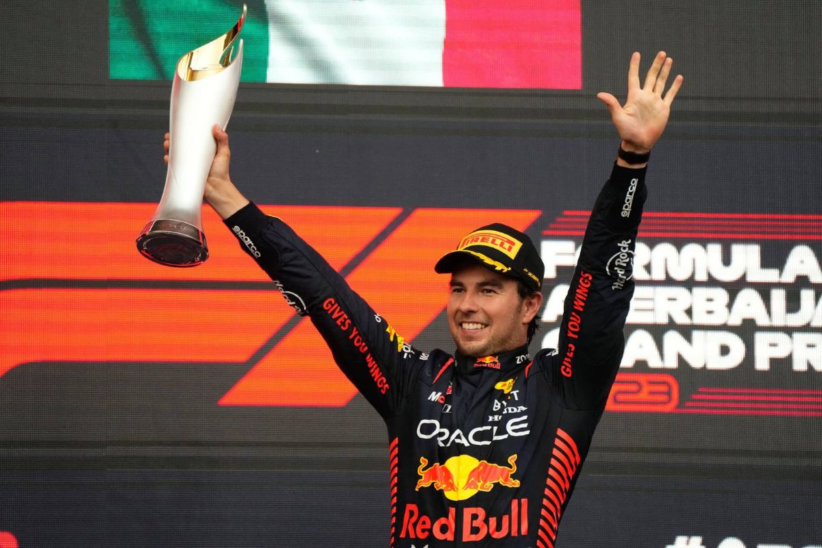 El mexicano Sergio ‘Checo’ Pérez (Red Bull) se apuntó un histórico triunfo en el Gran Premio de Azerbaiyán 2023 de la Fórmula 1. | Foto: Cortesía.