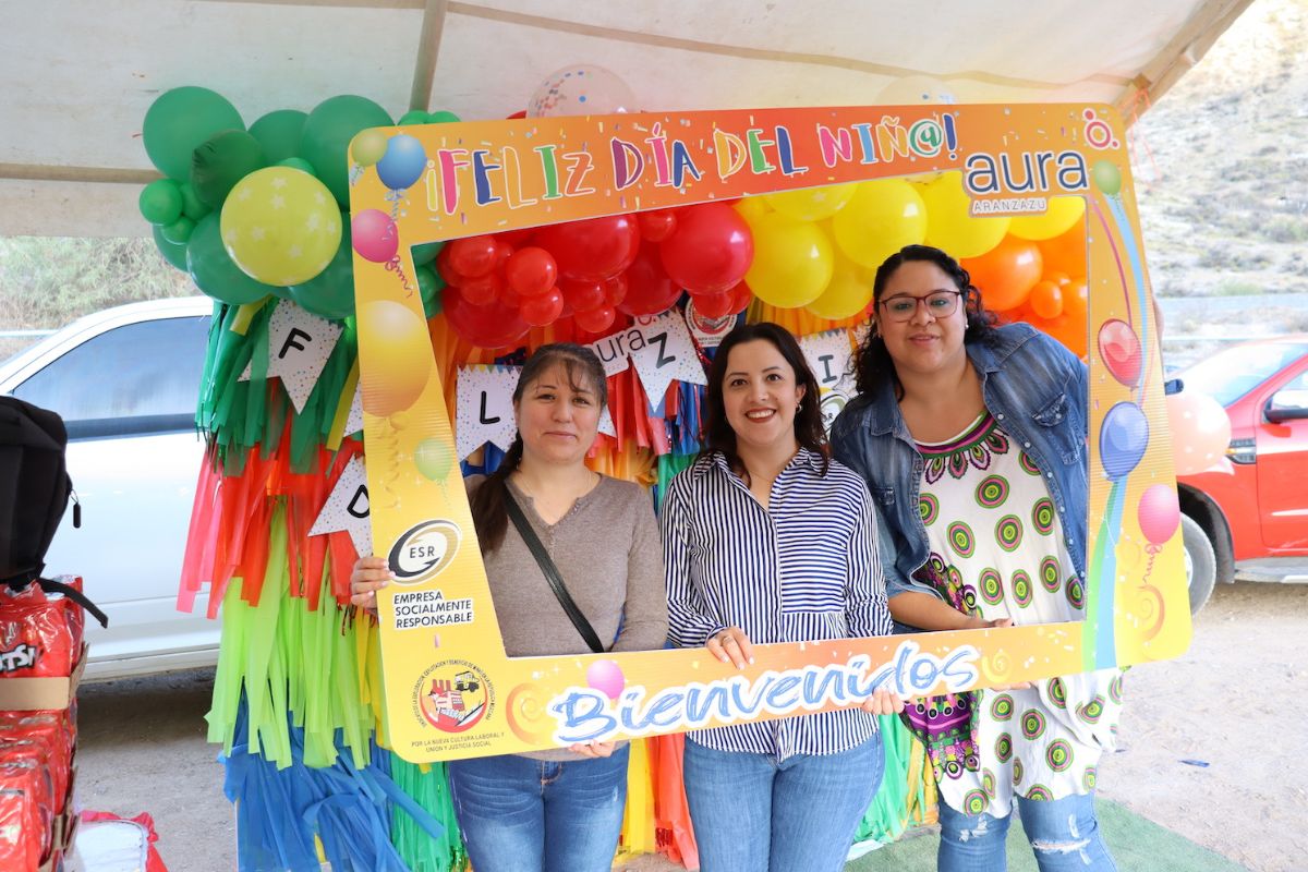 Minera Aranzazu Holding S.A de C.V. festeja el Día del Niño | Foto: Cortesía.