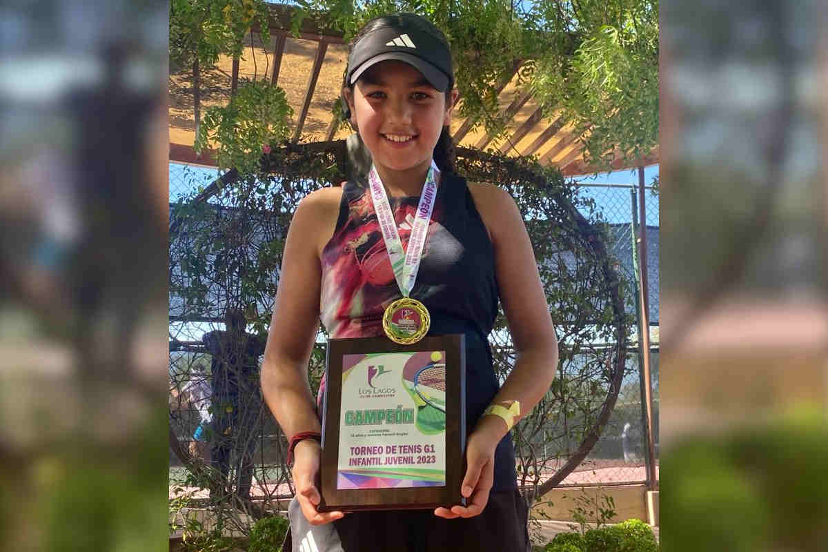 Valeria Cabral Zamora obtuvo el título de singles en el Torneo Grado 1 en la categoría de 12 y menores celebrado en Hermosillo, Sonora. | Foto: Cortesía.