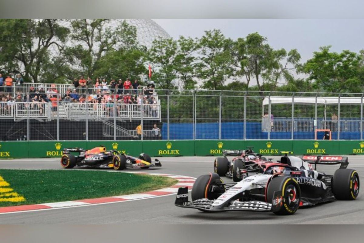 En la parrilla de salida, el piloto neerlandés de Fórmula 1 Max Verstappen (Red Bull); se hizo con la pole en el Gran Premio de Canadá 2023.