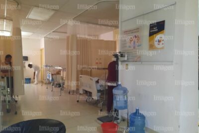 Hospital General de Fresnillo: Trabajadores siguen con sus jornadas laborales ante manifestación bajo protesta