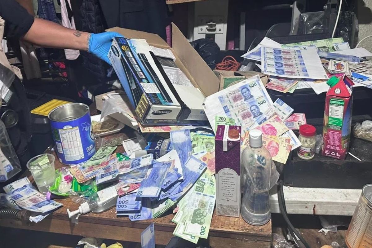 Se aseguro una fábrica de billetes falsos de diferentes denominaciones en el municipio de Ecatepec; informó la Fiscalía General de Justicia del Estado de México (FGJEM). | Foto: Cortesía.