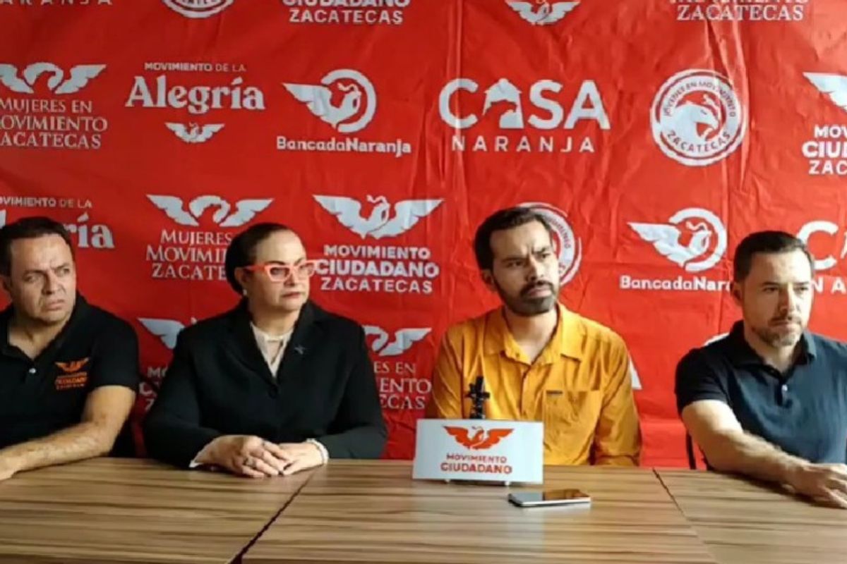 Jorge Álvarez Maynez, acompañado por miembros del partido político Movimiento Ciudadano. | Foto: Cortesía.