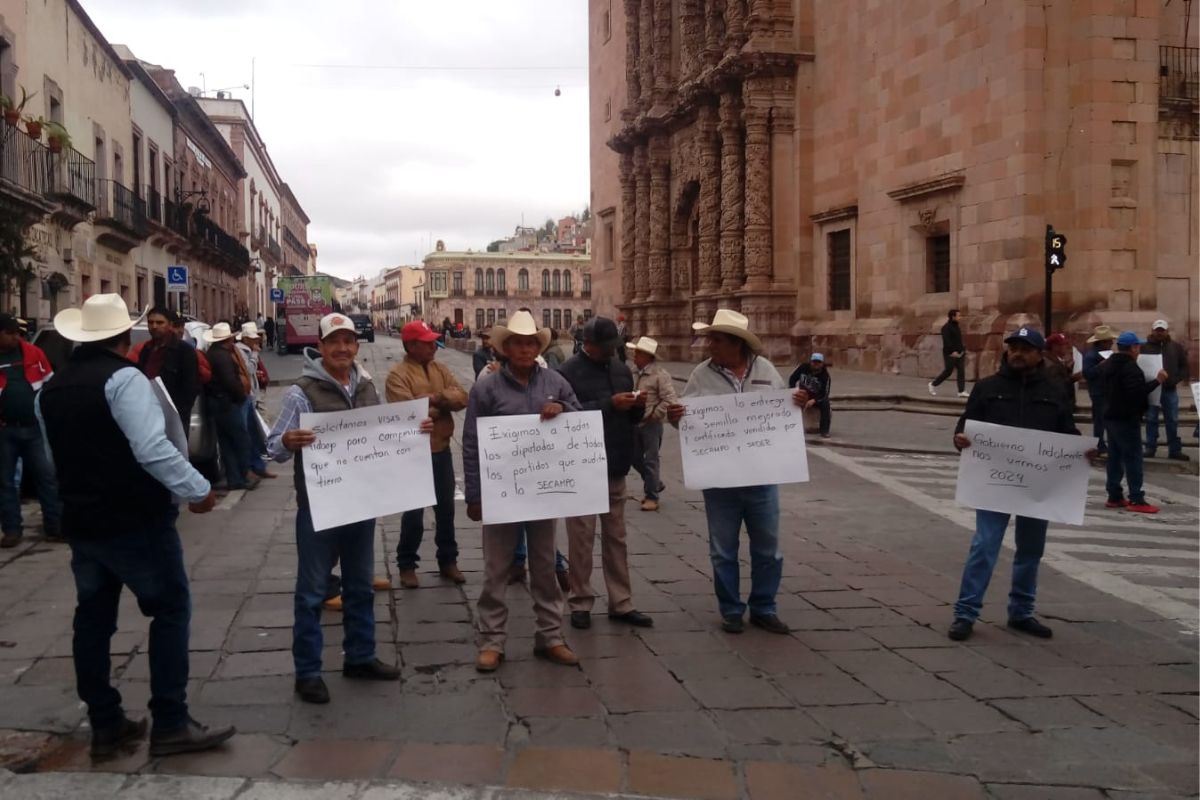 Denuncian productores zacatecanos retraso en entrega de apoyos