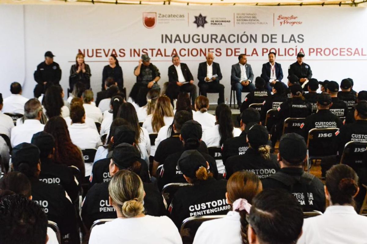 El Gobernador David Monreal Ávila entregó estímulos a policías penitenciarios; e inauguró el nuevo edificio de la Policía Procesal del Estado de Zacatecas