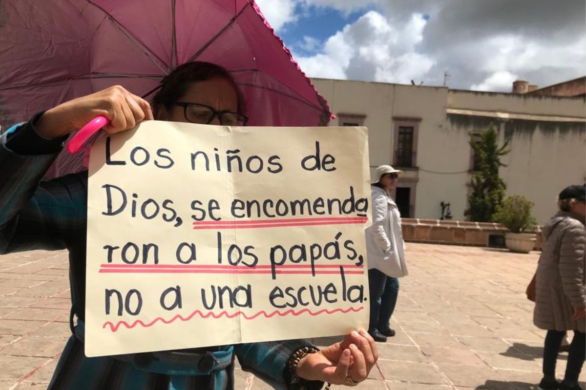 Marchan en Zacatecas contra los libros de Texto de la SEP | Fotos: Cortesía