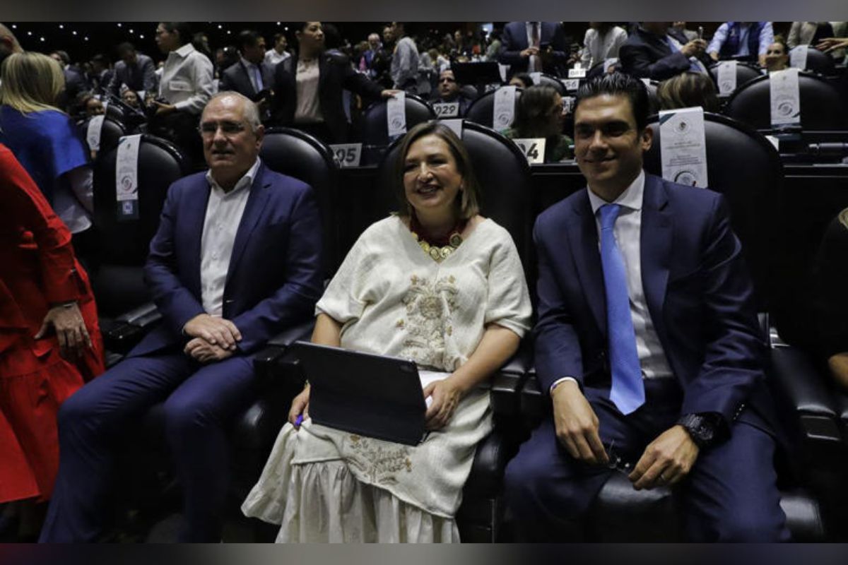 En el pleno de San Lázaro la senadora Xóchitl Gálvez, y no el diputado José Elías Lixa, subió a la tribuna para dar el posicionamiento del PAN; los morenistas no ocultaron su sorpresa.