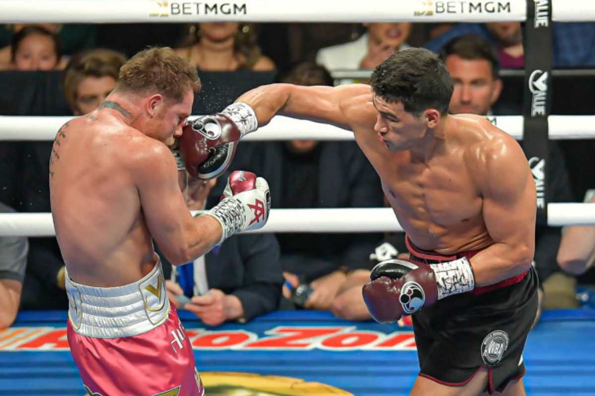 El boxeador mexicano Saúl ‘Canelo’ Álvarez, habló de su carrera en una entrevista con Hugo Sánchez, en la que reveló que nunca debió haber peleado contra el ruso Dmitry Bivol.