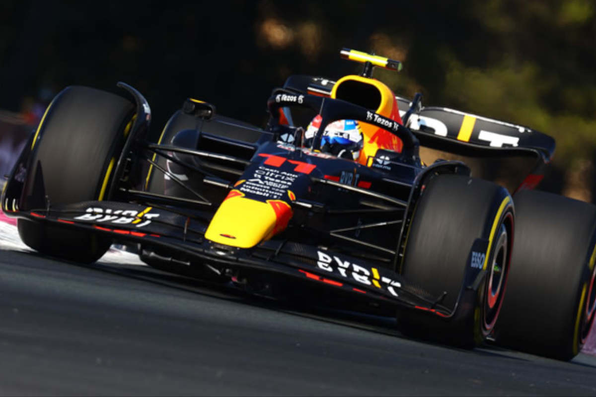 Checo Pérez abandona el Gran Premio de Japón 2023