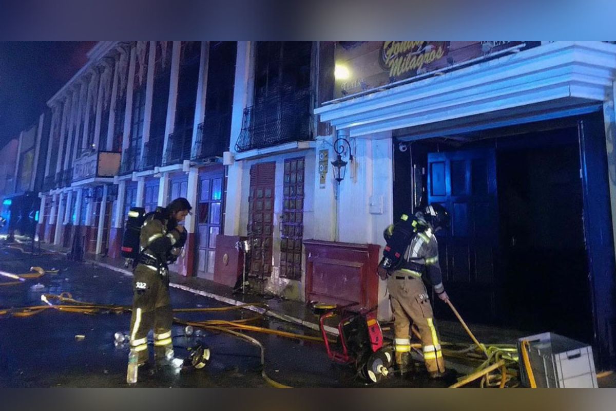 Las autoridades anunciaron que, al menos trece personas murieron el domingo en el incendio de una discoteca en la ciudad española de Murcia. | Foto: Cortesía.