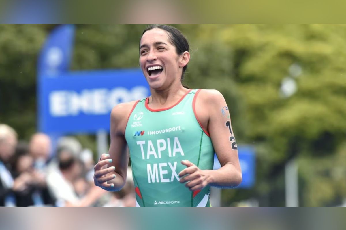 El deporte mexicano continúa sumando éxitos camino a los Juegos Olímpicos de París 2024; ahora de nueva cuenta en la disciplina de Triatlón con Rosa María Tapia. |  Foto: Cortesía.