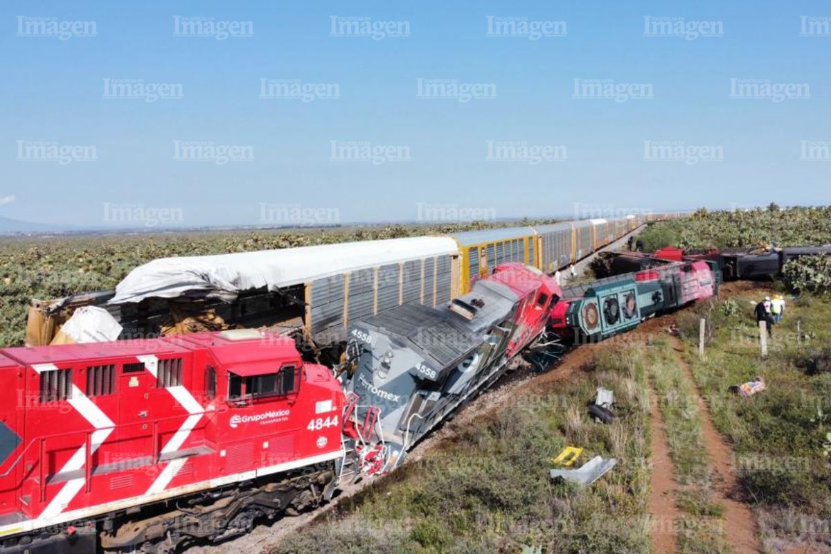Dos muertos y cuatro heridos dejó como saldo un accidente ferroviario registrado este domingo por la mañana. | Foto: Ángel Martínez.