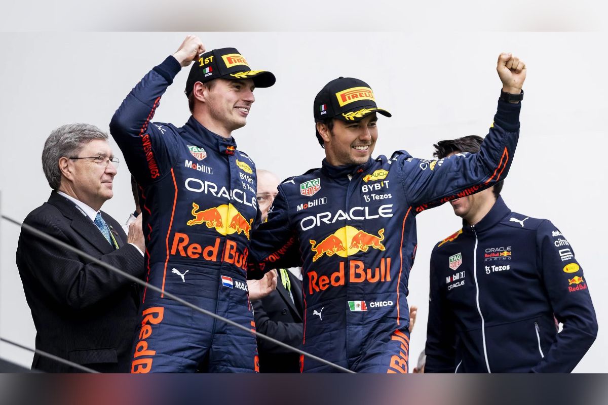 Checo habló sobre sus inicios en el automovilismo, su actual momento en Red Bull y la mayor diferencia entre él y Max Verstappen. | Foto: Cortesía.