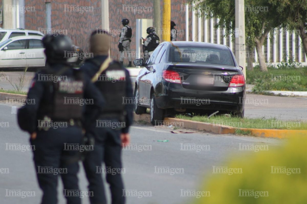 Asesinan a dos hombres sobre la avenida Enrique Estrada en Fresnillo