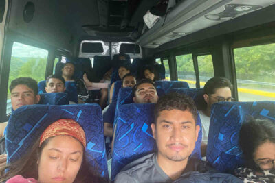 Estudiantes de la UAZ regresan a Zacatecas desde Acapulco, Guerrero